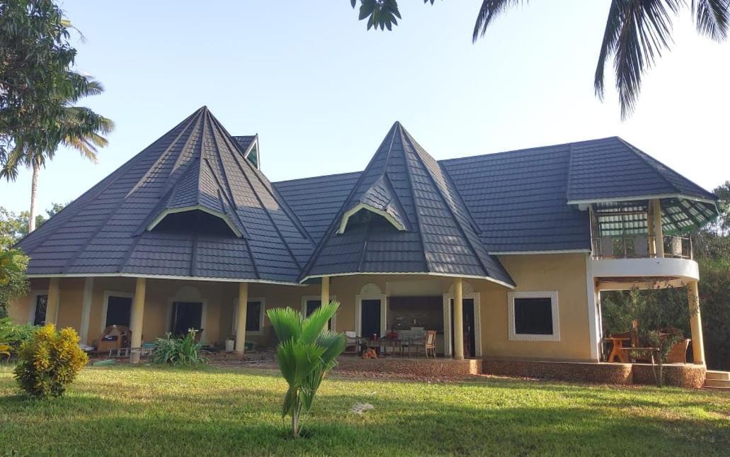Diani Beach-Villa Kirsch Galu Exterior foto