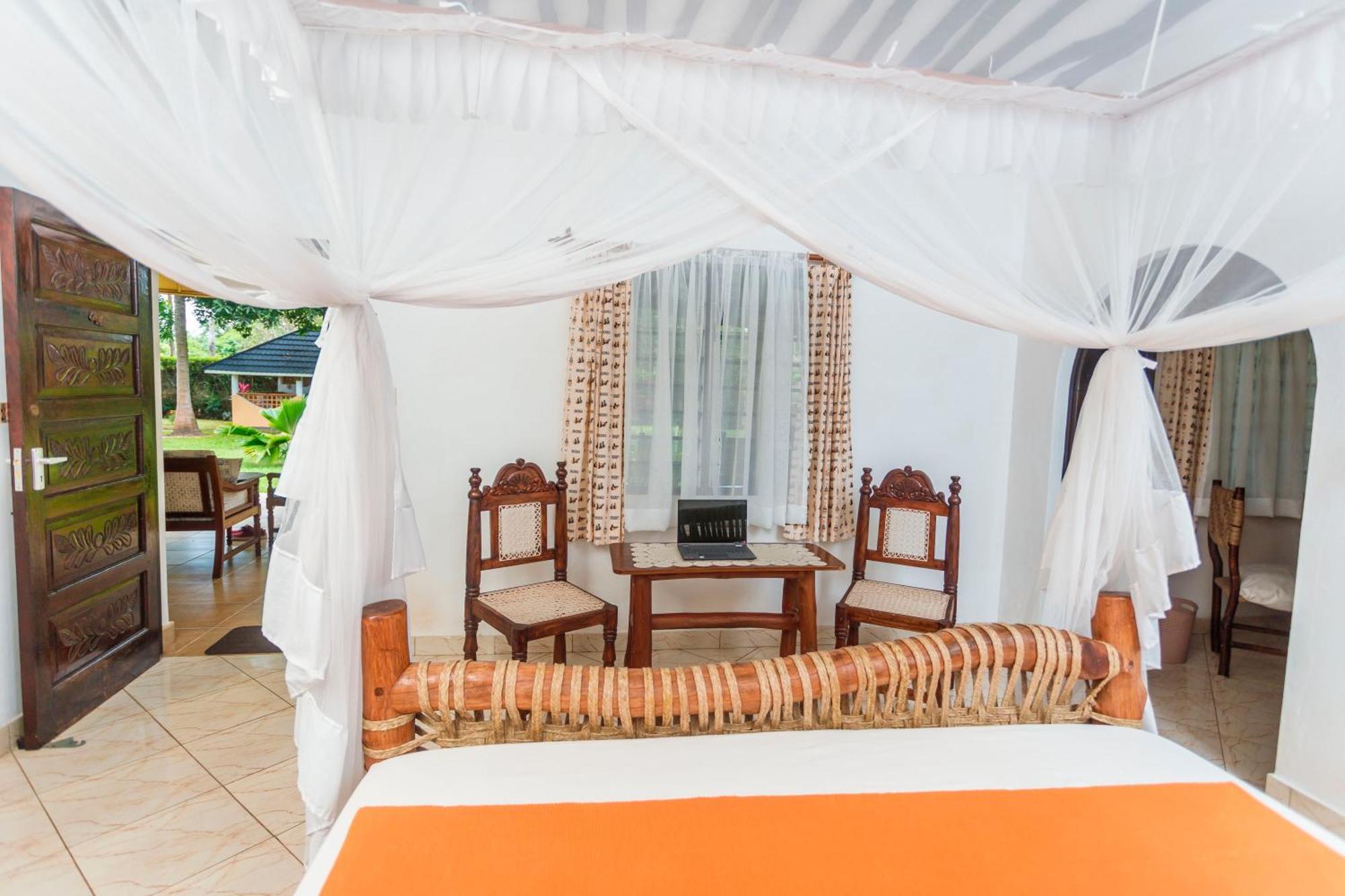 Diani Beach-Villa Kirsch Galu Exterior foto