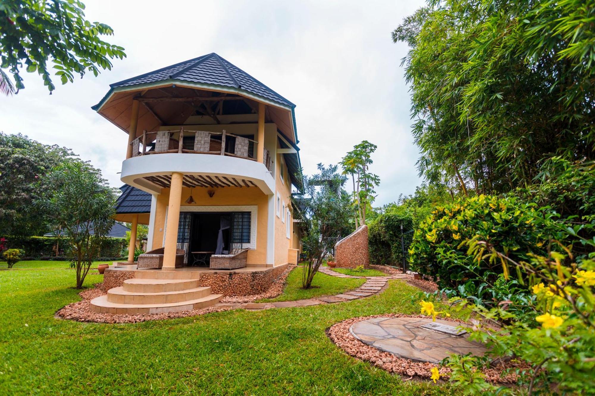 Diani Beach-Villa Kirsch Galu Exterior foto