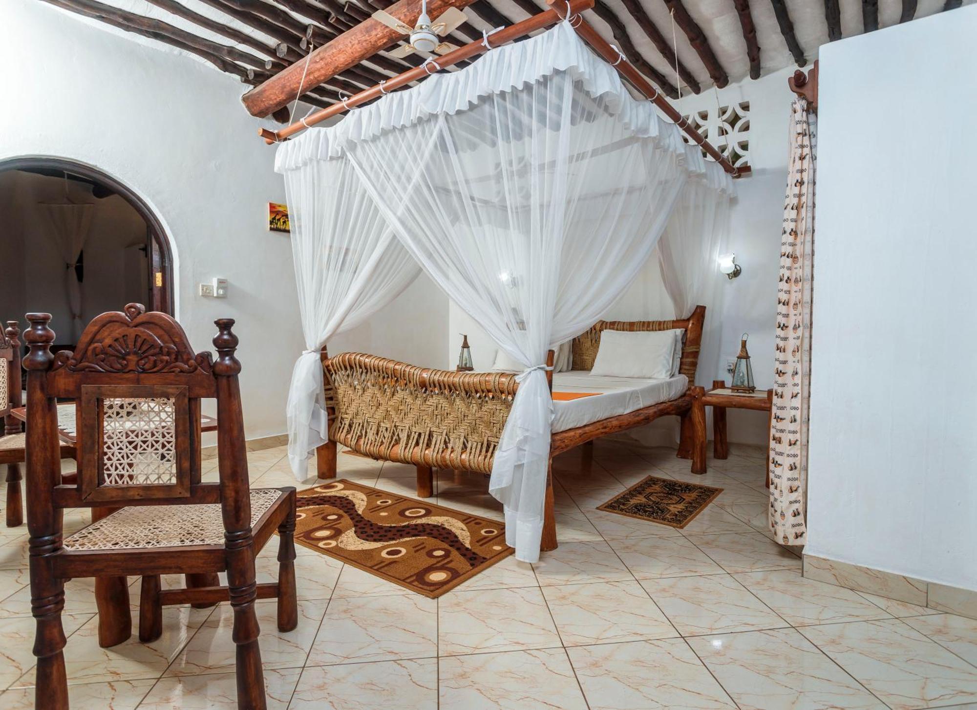 Diani Beach-Villa Kirsch Galu Exterior foto