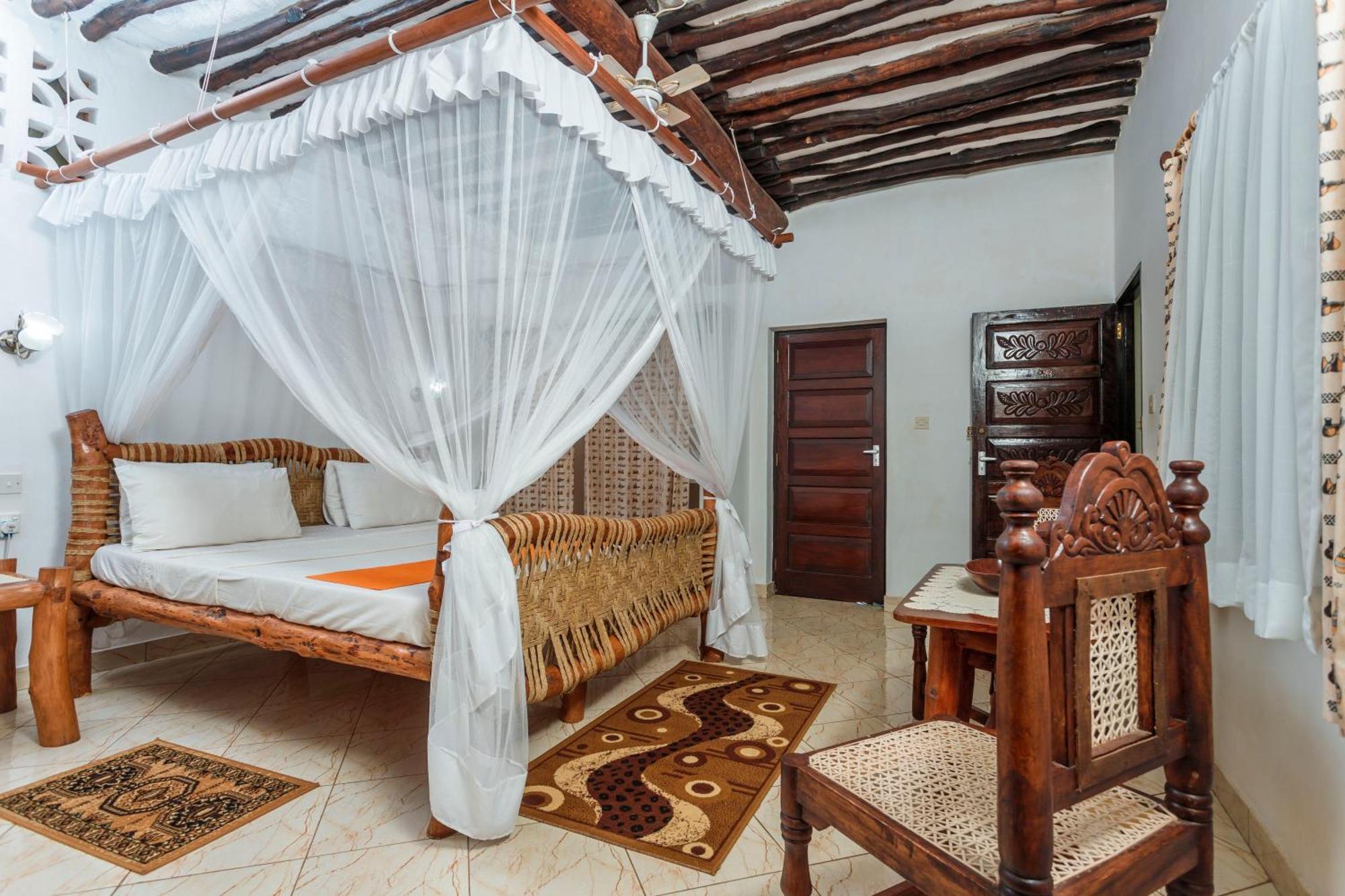 Diani Beach-Villa Kirsch Galu Exterior foto