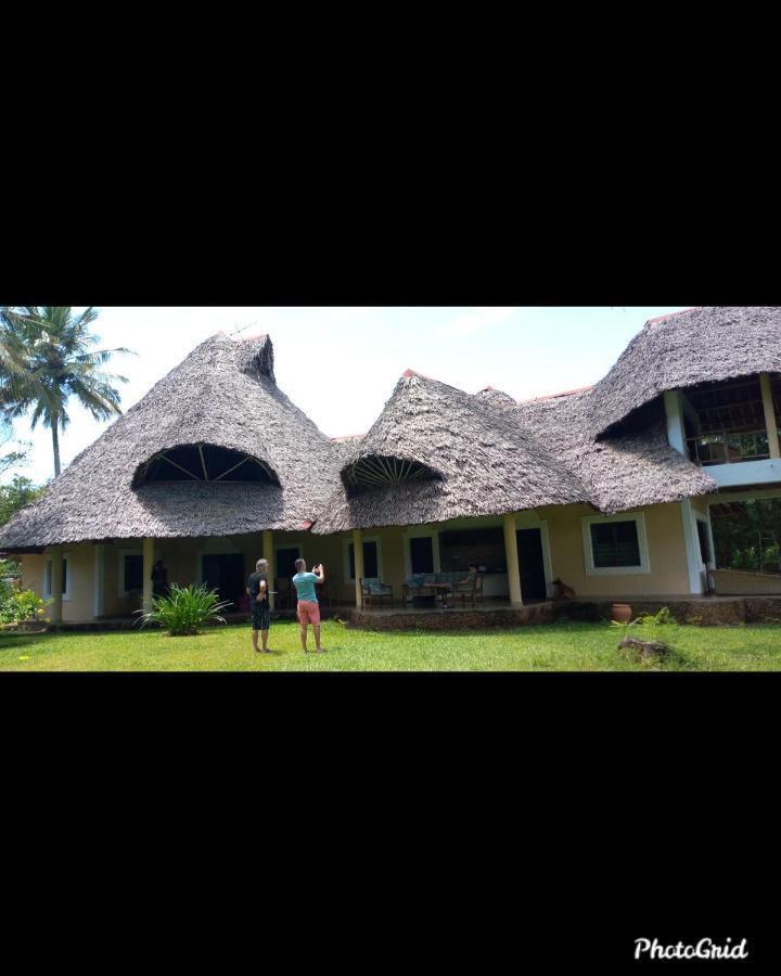 Diani Beach-Villa Kirsch Galu Exterior foto
